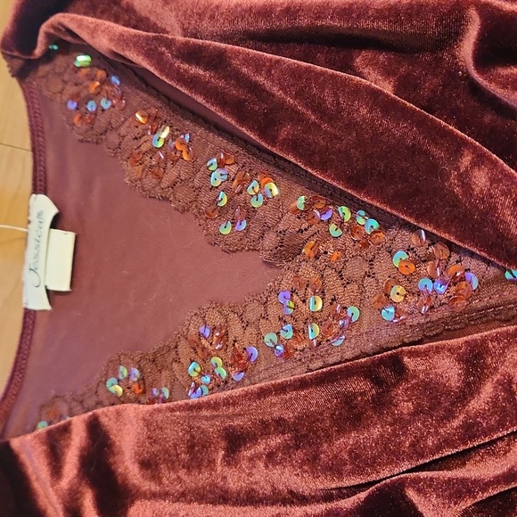 Jessica Velvet Tank Top in Deep Red - Picture 8 of 9